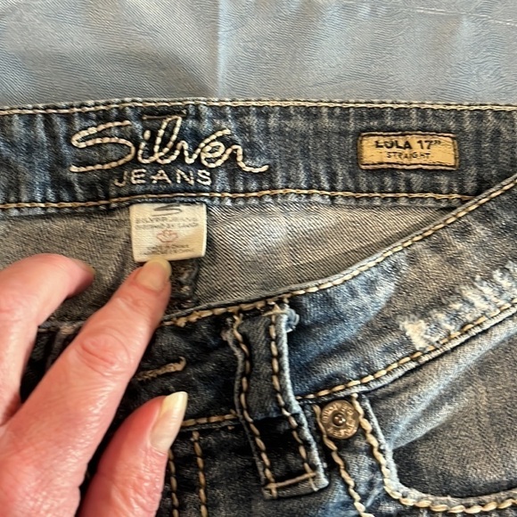 Women’s silver jeans, Lola 17 size 29 - Picture 4 of 12
